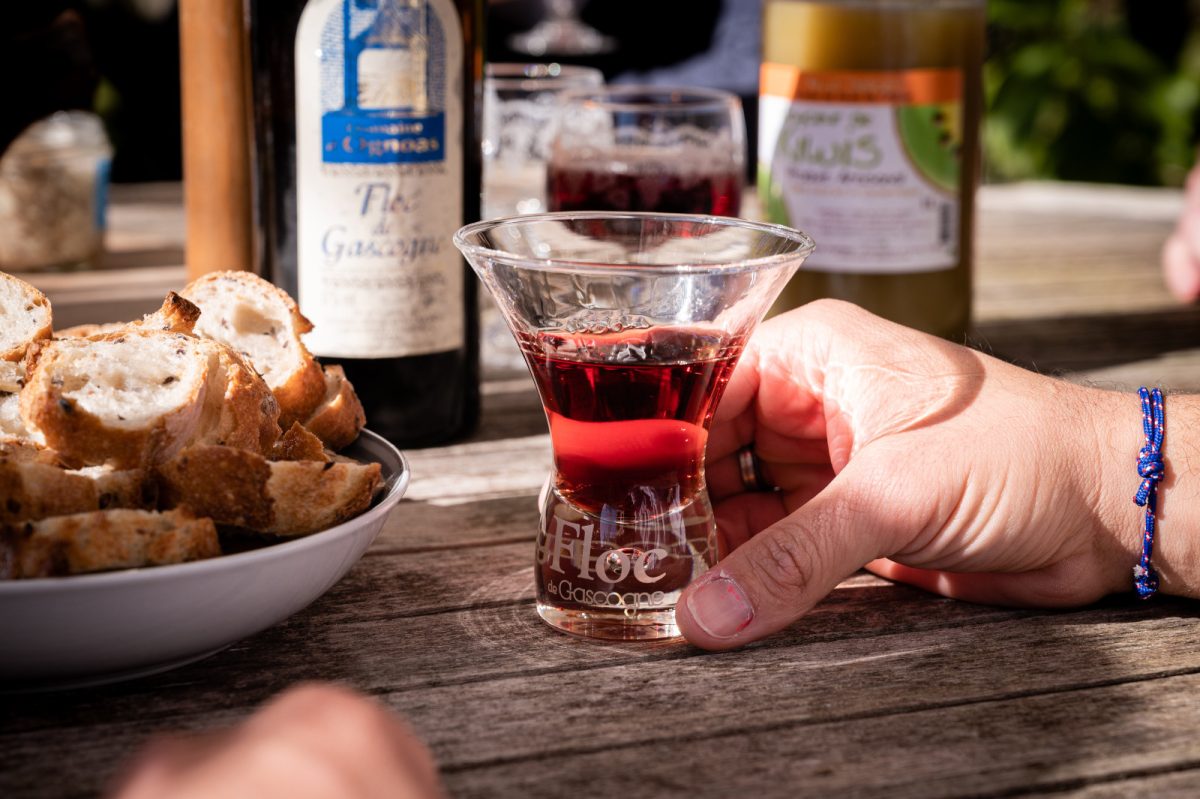 Chateau Tauziet repas entre amis a Montfort en Chalosse