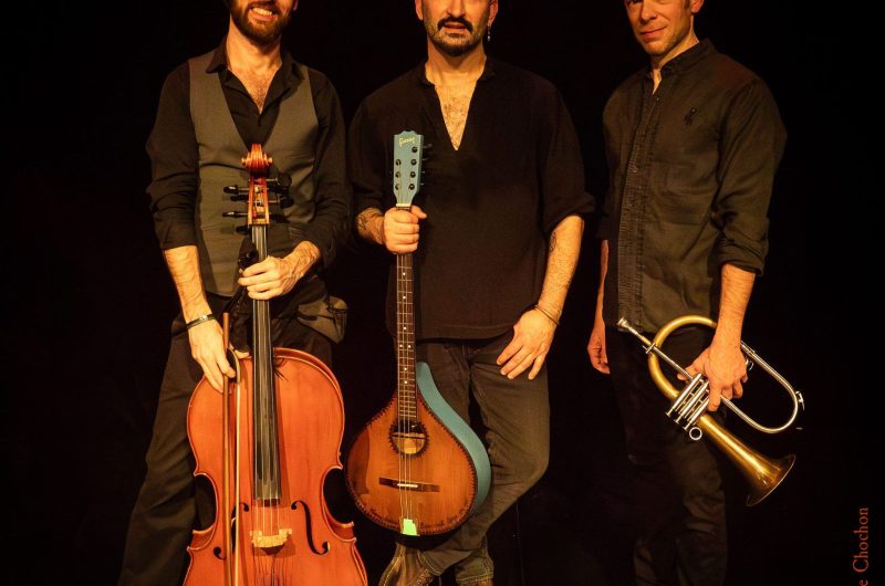 01-La-Man-Encantada–Photo-de-Veronique-Chochon-