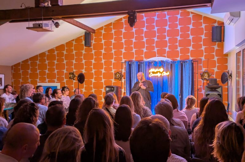 06—Affiche-Adishatz-Comedy-Club—Chez-Flo—Parentis