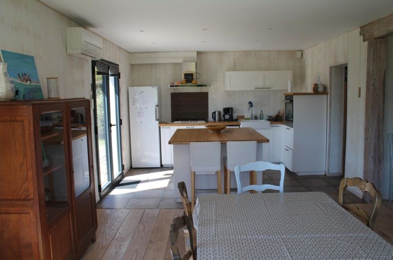 116-airial-thoumazic-azur-bnb1-HLOAQU040V50QGMO-size2048