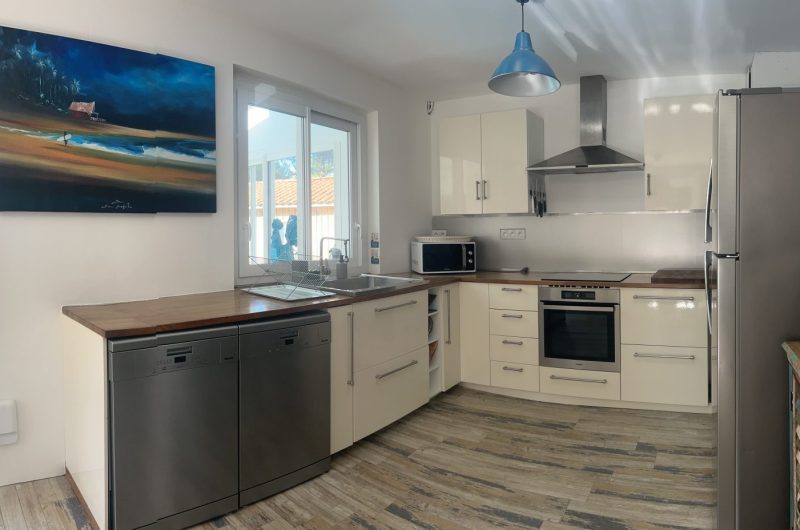 14. cuisine, 2 lave vaisselle Miele
