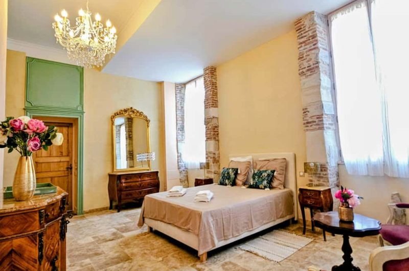 1CHAMBRE COTE PORTE 2025 ©Campana