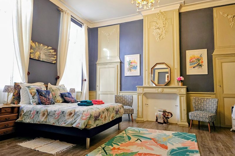 1CHAMBRE VUE CHEMINEE 2025 ©Campana