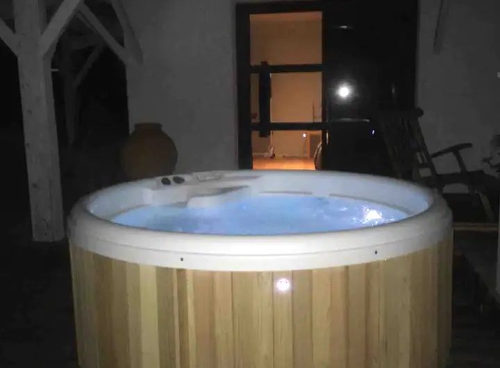 2023 – ESTI – Henry’s Lodge – Jacuzzi – ©H. Gadeyne