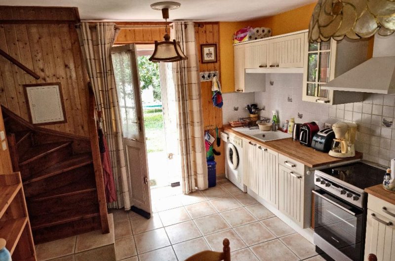 2023 – LABA – Gîte Didier CELSE – Entrée et cuisine – ©Didier CELSE