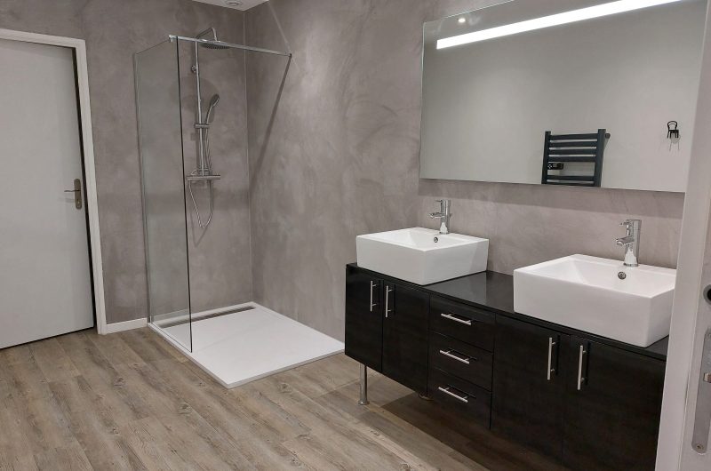 2024 – CREO – La grange du Poutic – Salle de bain – © Le Poutic