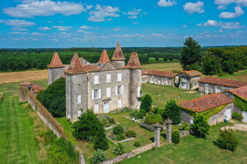 2024 – ESCA – Château de Caumale extérieur – ©Arnaud Späni (2)