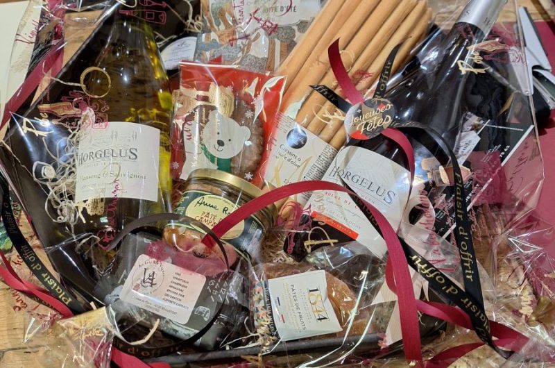 2024 – ROQU – Au gré des vignes – Panier garni – ©Au Gré des vignes