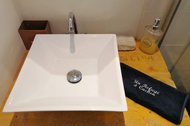 2025 – CACH – Un refuge à Cachen – Chambre 1 – ©Virginie BARBEAU (2)