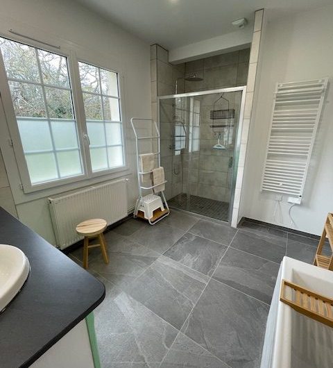 2025 – STJUS – Gîte du Mouta – Salle de bain 2 – ©DUPEYRON Marie-Anne (2)