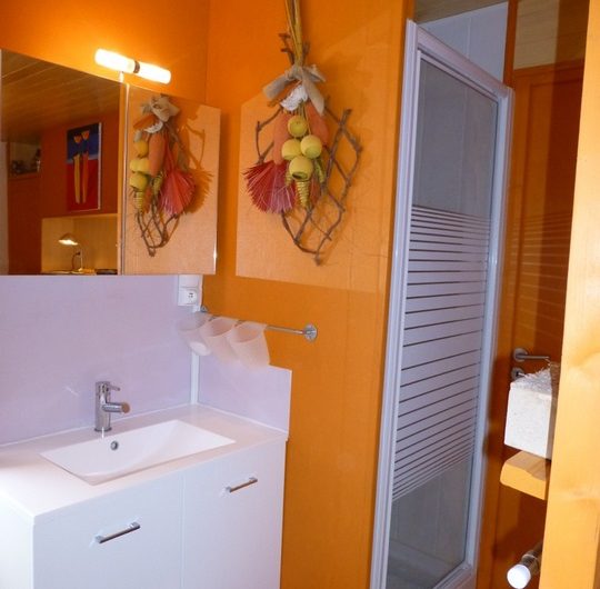 2026_amion_baine (6) (Copier)