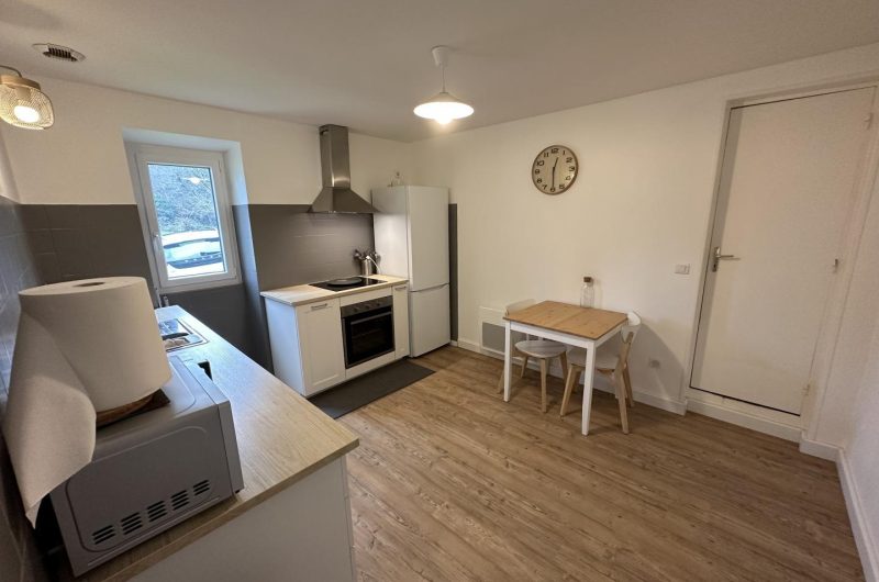 380811-11_10852_5e12cb23a8ae4bf73e429cbadd974cb6