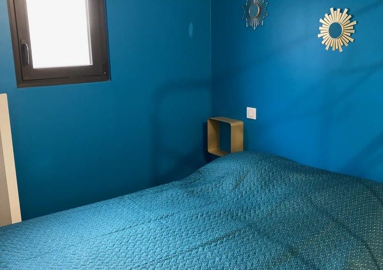 805264-copyrighter-4