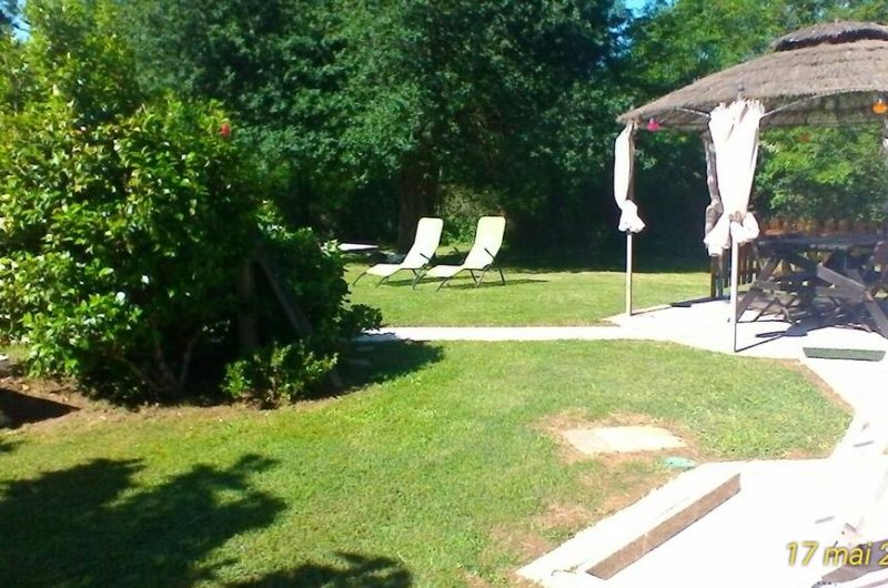 869320-le-clos-des-palombes-jardin-2