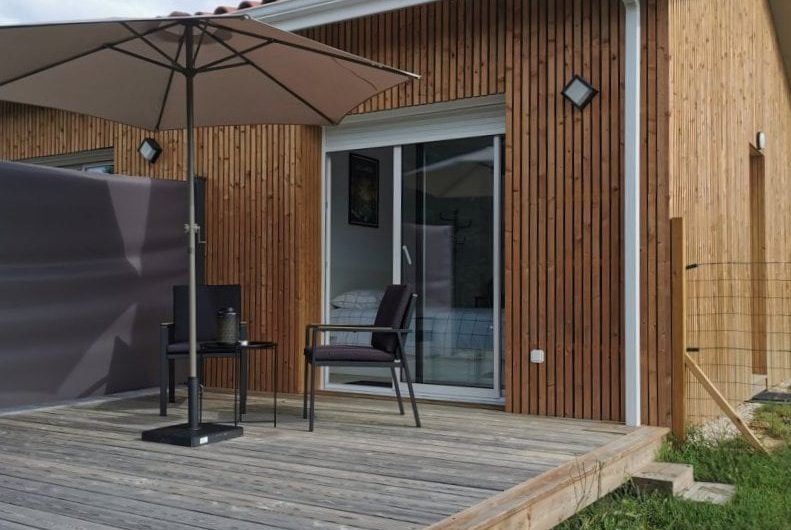 A l’orée des acacias chambre d’hôtes terrasse ©Préjean Tharaud