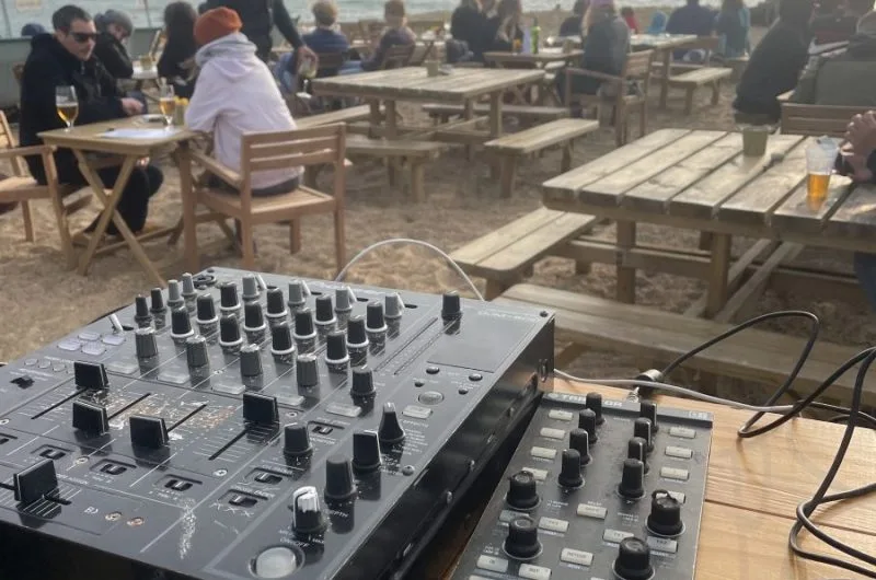 A7E760D5-CA64-4D4C-B4DB-22F6D0F266C2