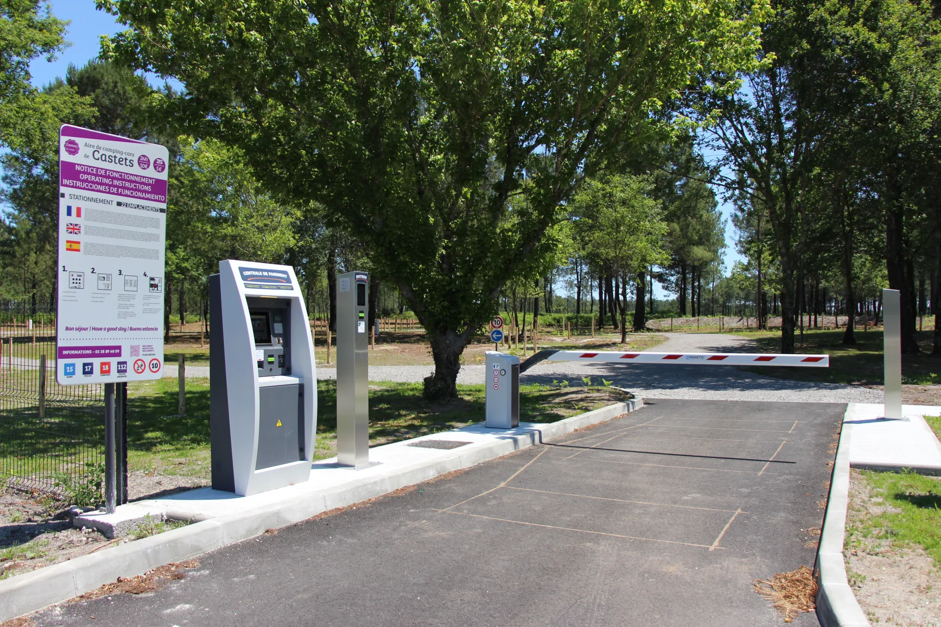 CASTETS-Aire-de-Camping-cars-Ext2-Web