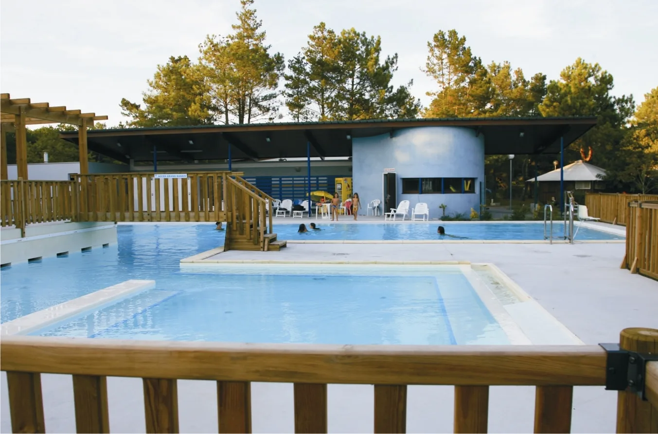 Camping-Les-Pins-Bleus-1