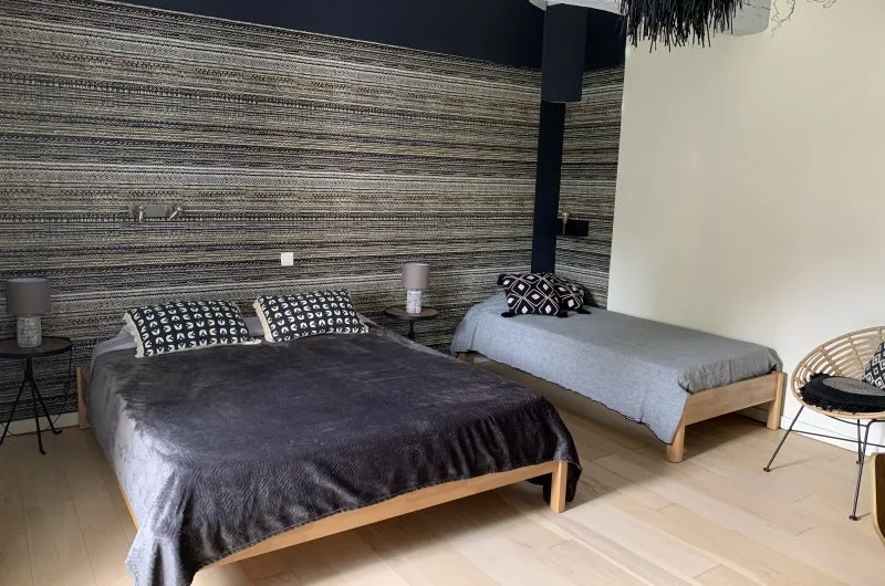 Caverie de Peyroux – chambre black white 1