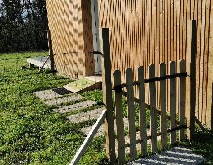 Chambre d’hôtes à l’orée acacias entrée PMR ¢G.Préjean