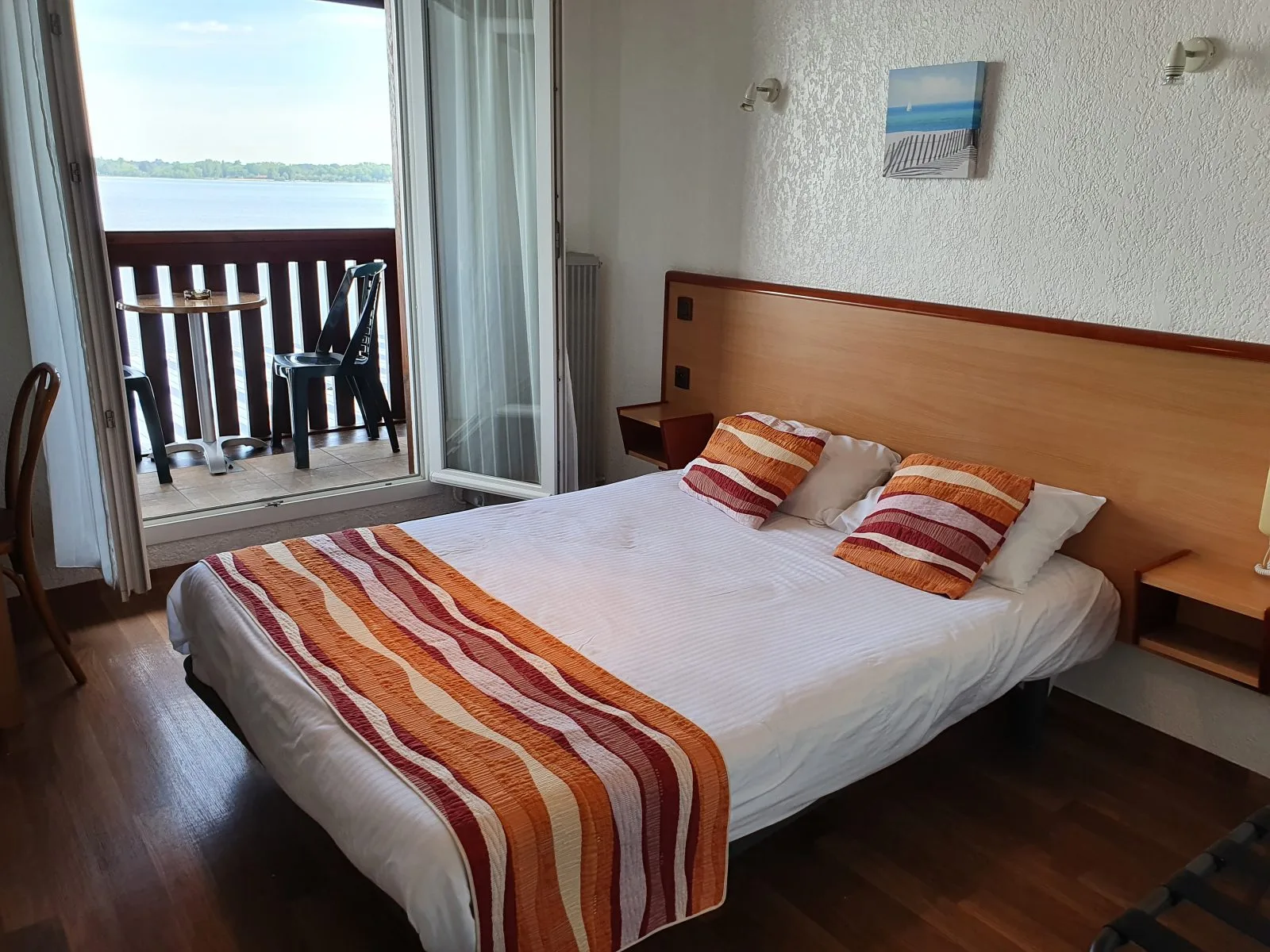 Chambre grand lit appartement