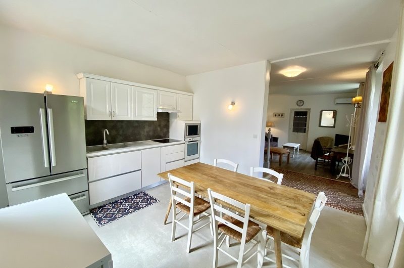 Cuisine équipée, frigo américain