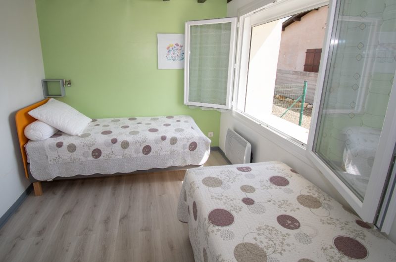 Dehez 1 – chambre 2lits1pers (2)
