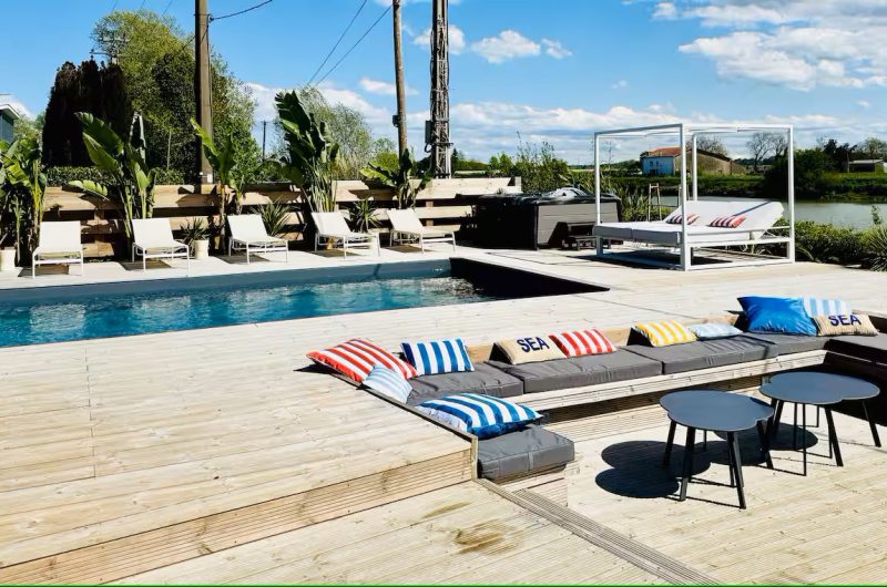 Extérieurs + piscine  © Cocoon du Gave