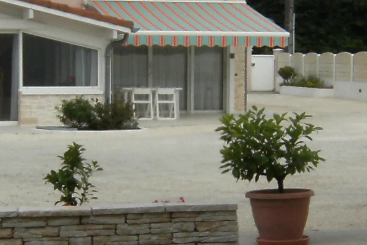 HLOAQU040FS005FU-b12