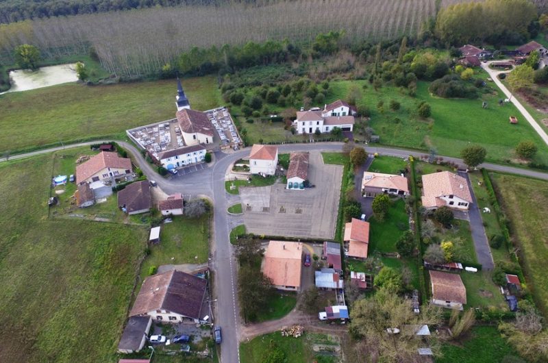 L’ancien bourg au pied de l’église – Balades 3 lavoirs