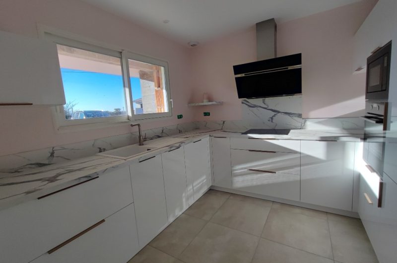 Lacraste – cuisine2