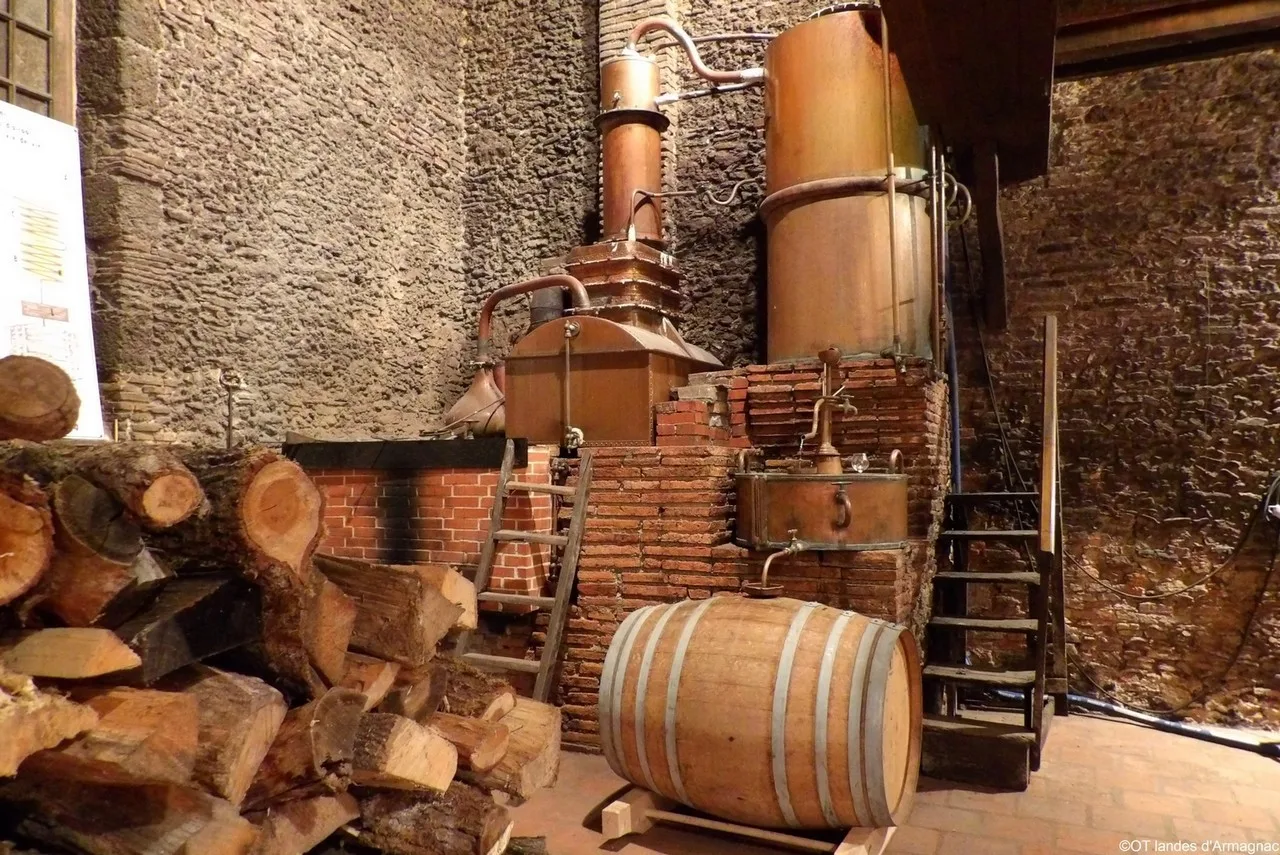 Landes-d-Armagnac—alambic-d-Ognoas—Arthez-d-Armagnac-2