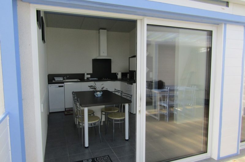 Larronde – entrée cuisine depuis extérieur