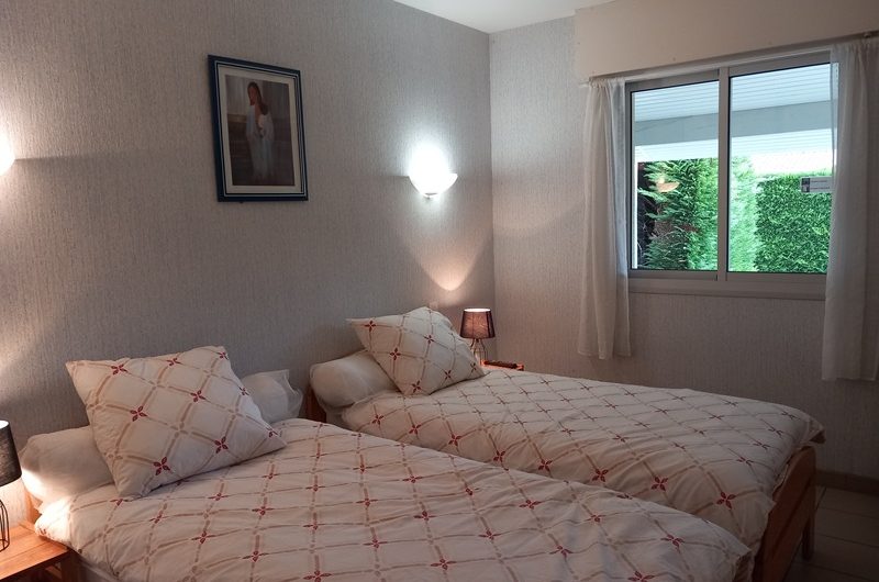 Les Albizias 13-14 – chambre (17)