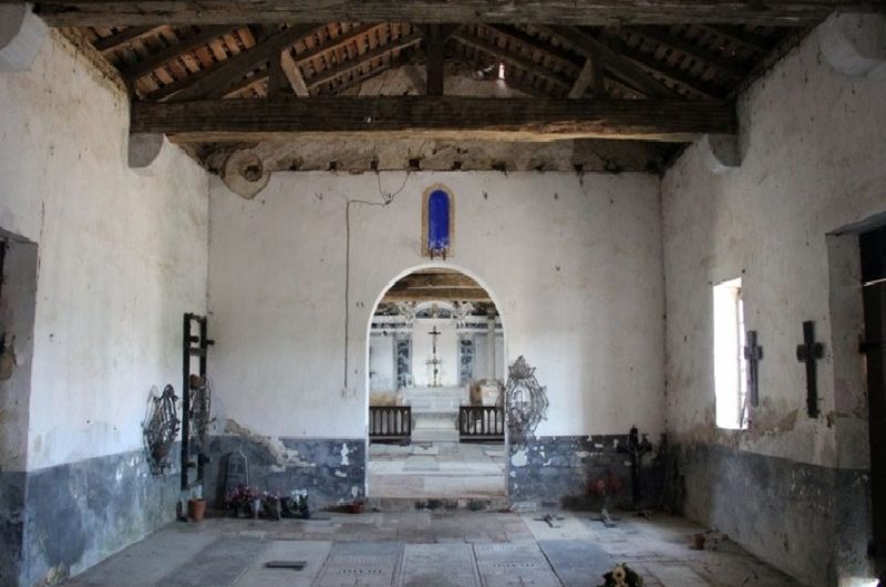 Mugron – chapelle sépulcrale entrée