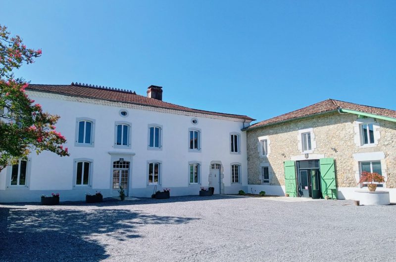 PHOTO LAHIRE ET SALLE