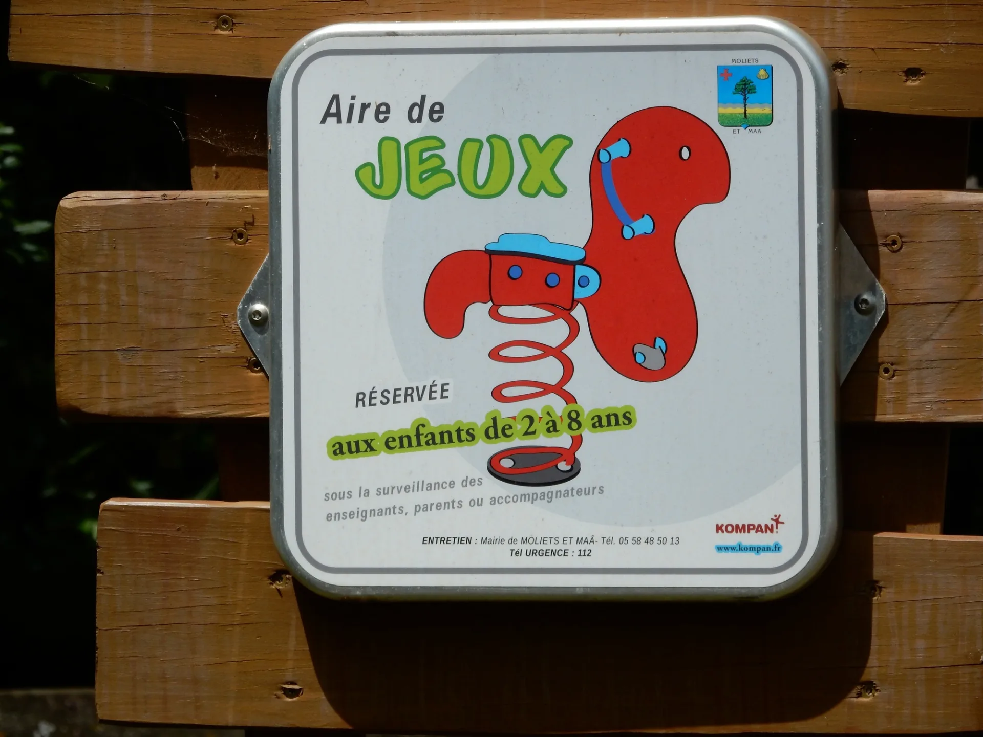 Panneau-2-aire-de-jeux-enfants