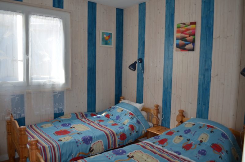 STJU_CampetL_int2