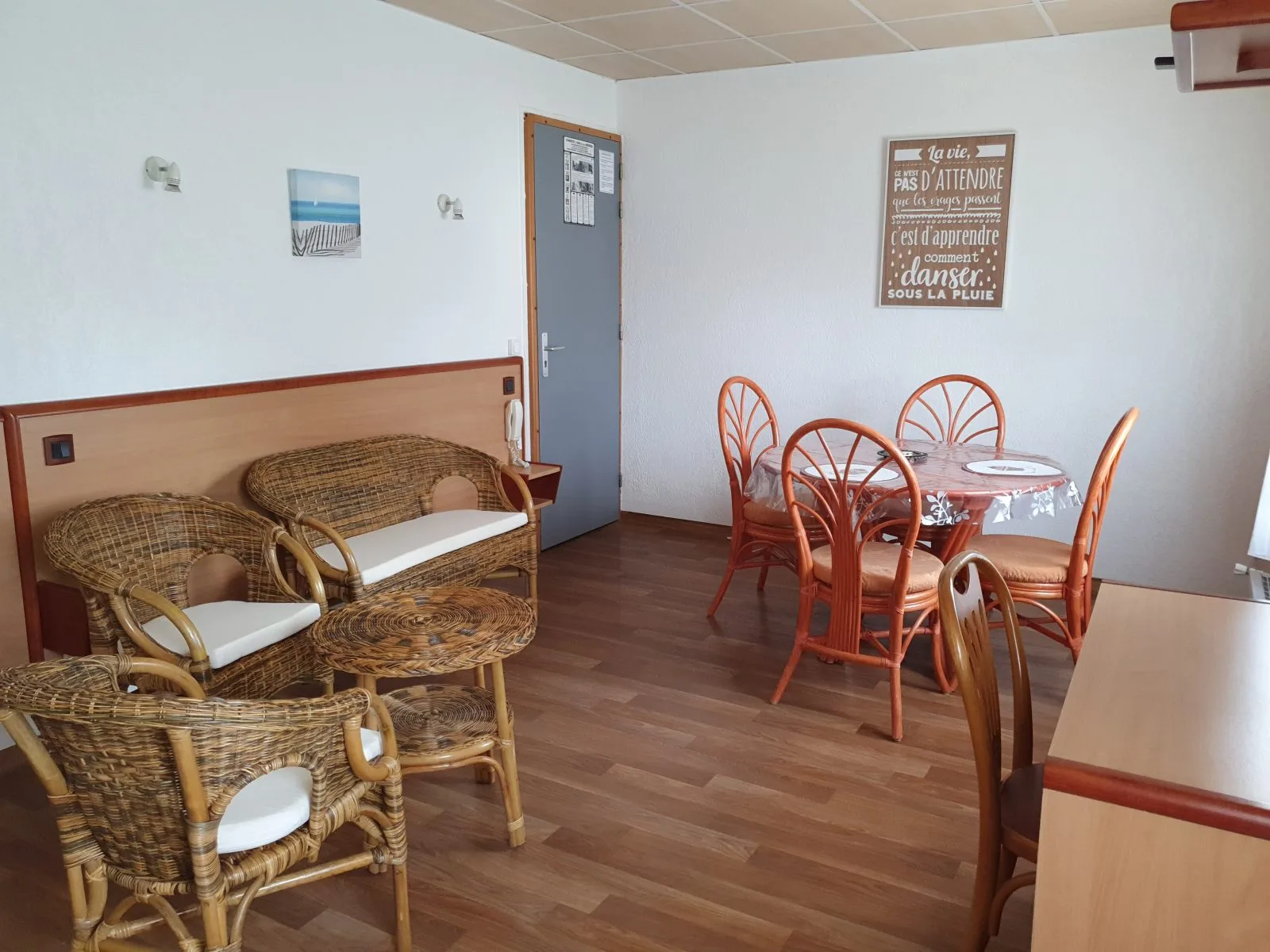 Salle à Manger Nénuphars (2)