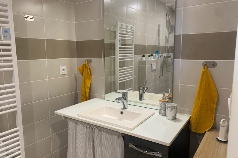 Salle de bains Le Petit Charron ©OTC