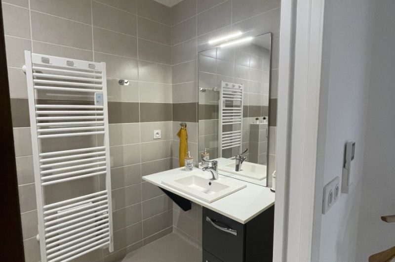 Salle de bains le Petit Charron ©Cassant