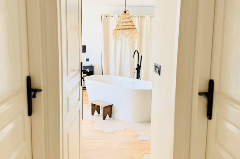 Suite parentale baignoire © Cocoon du Gave