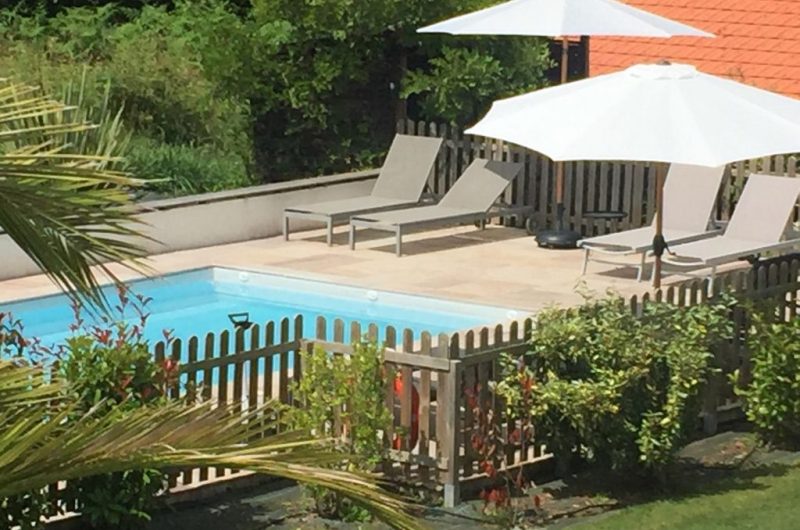 TS Maison narbay piscine parasol