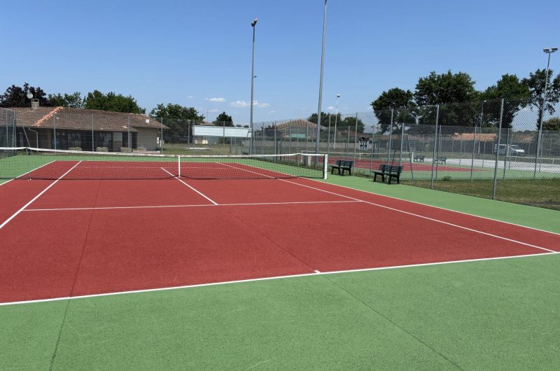 Tennis Courts Bourg
