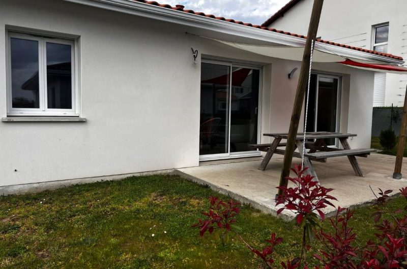 Terrasse avec voiles