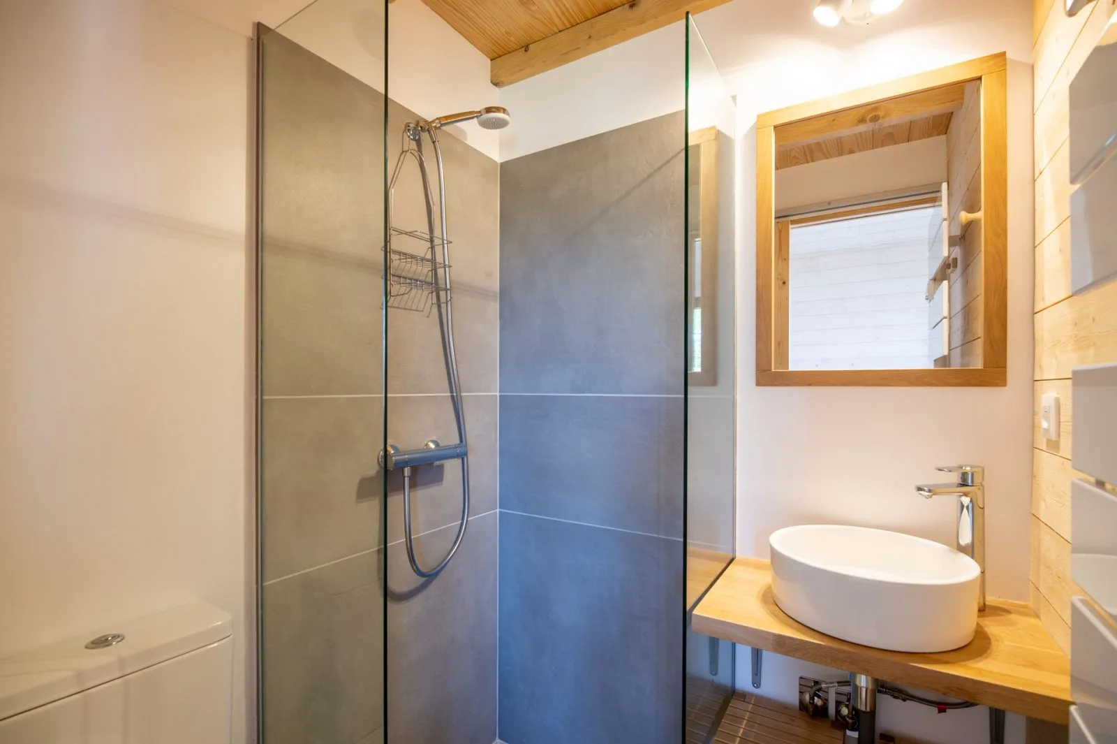 VillaTiki-100721-012