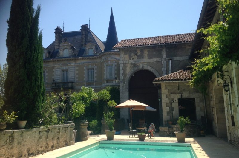 Vue-Piscine-Chateau-de-Habas