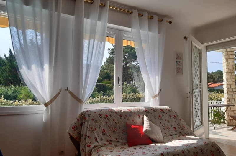 canapé et vue extérieure (Copier)