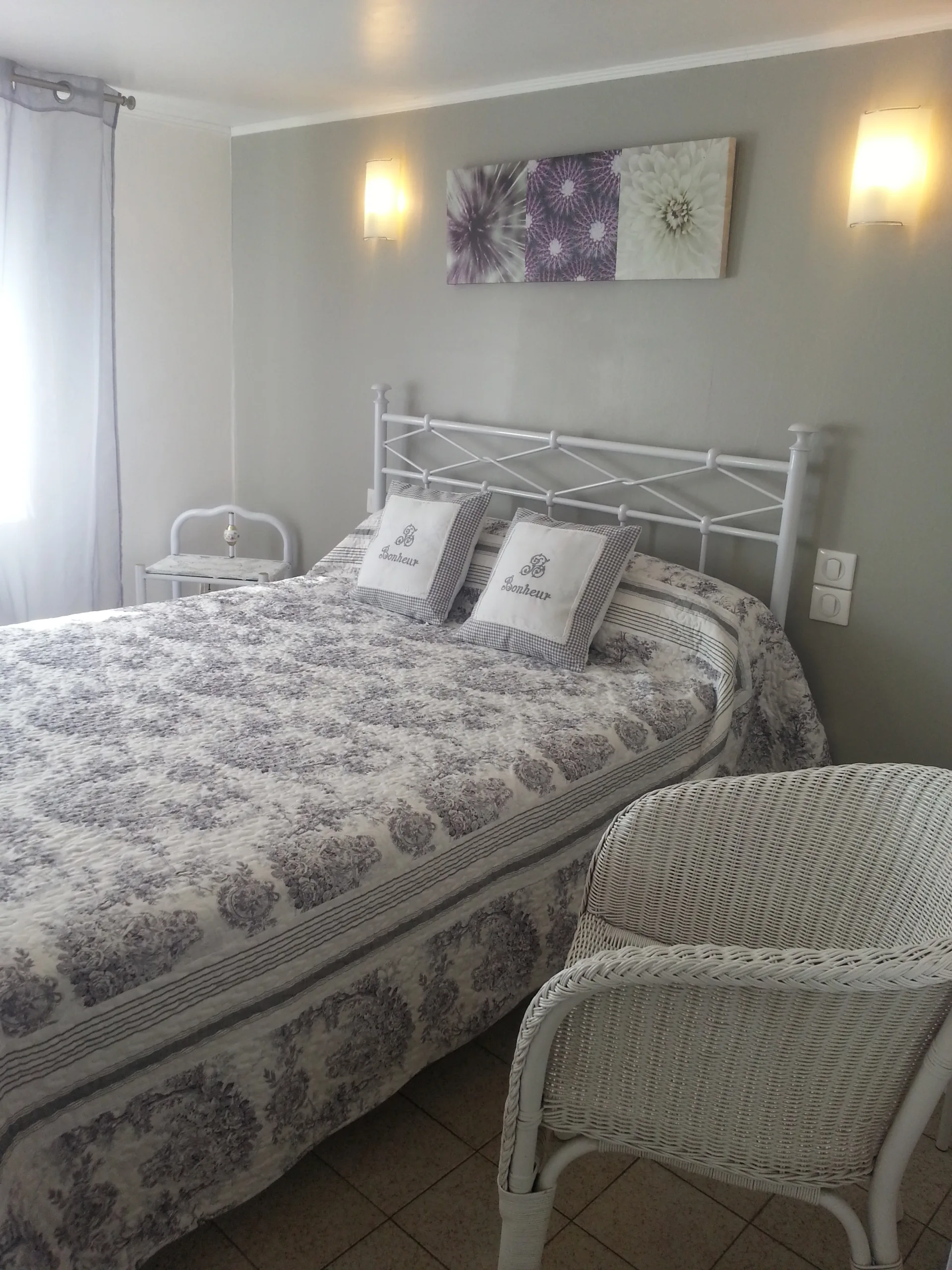 chambre1-22b4e5823f7841eaba91f6d4a628bc2e