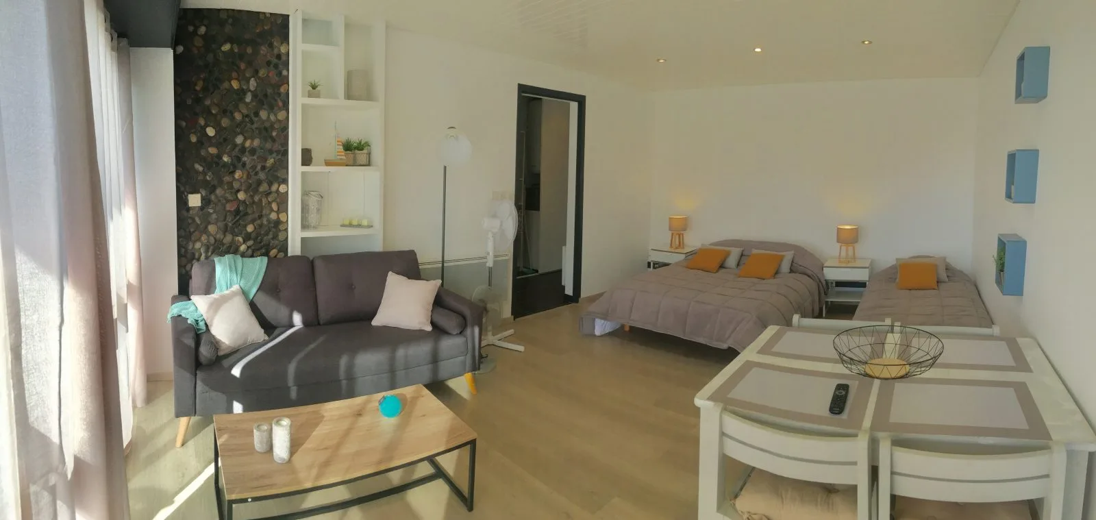 coin salon et coin nuit